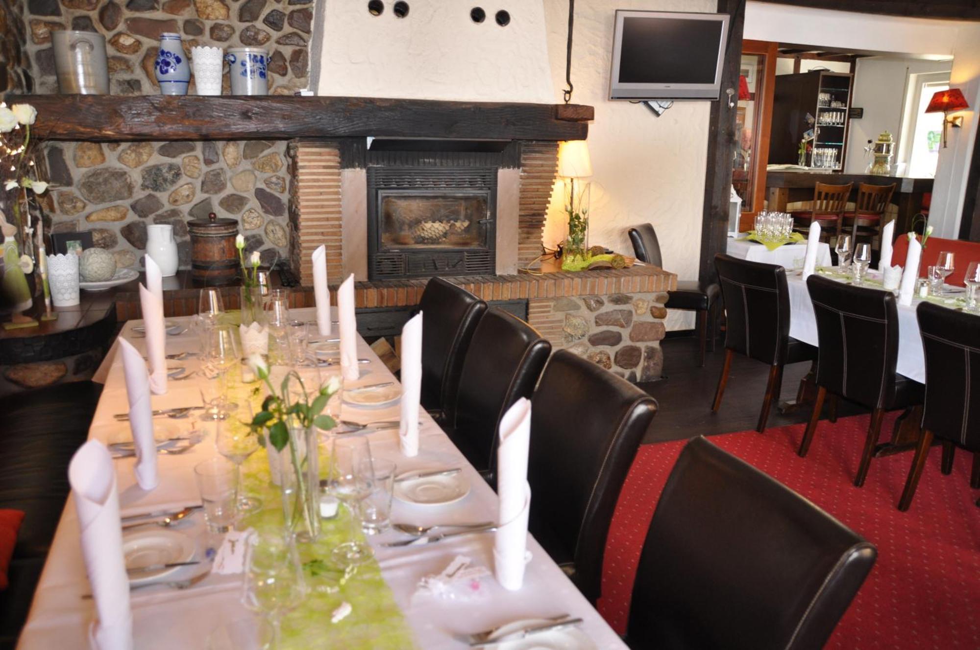Gasthaus Zur Rebe 메링 외부 사진
